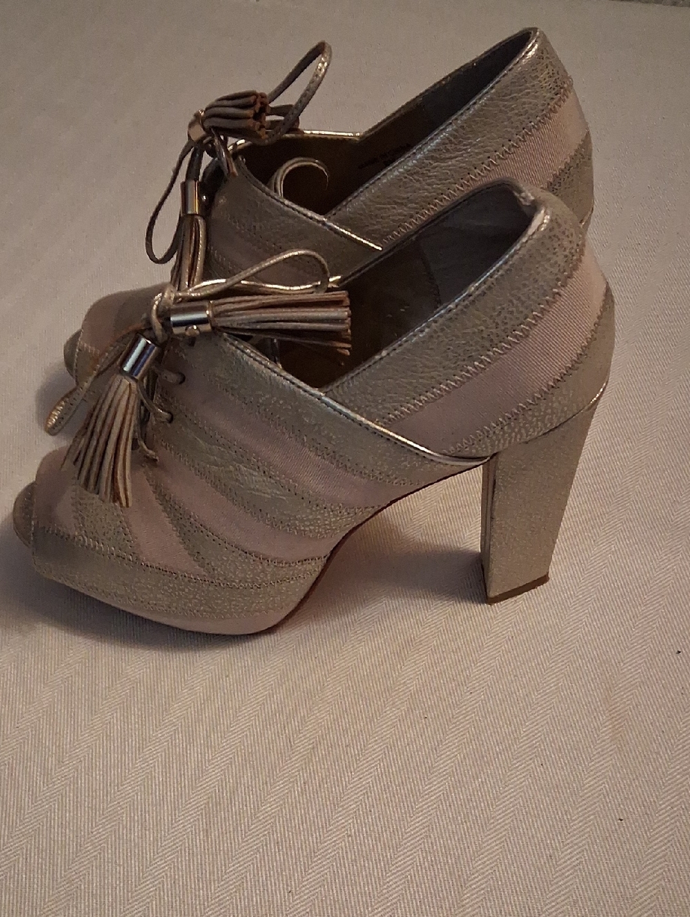 Juicy Couture Shoe 8